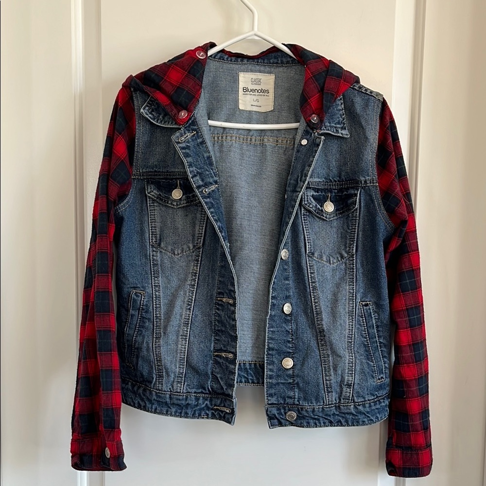 Bluenotes Jean jacket with removable hood size lg